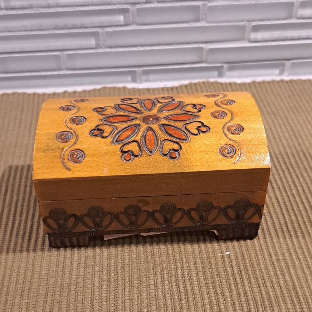 Vtg Poland Hand Carved & Painted Wood Trinket Box